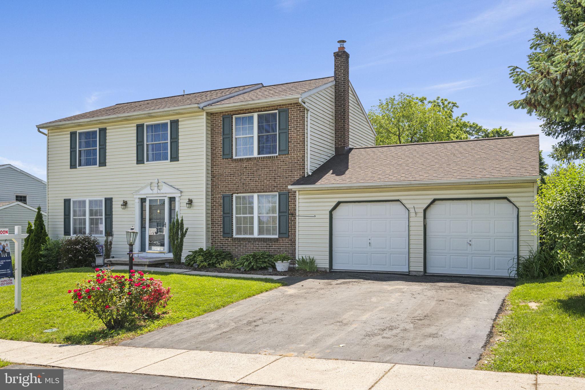 LAMPLIGHT VILLAGE - Residential