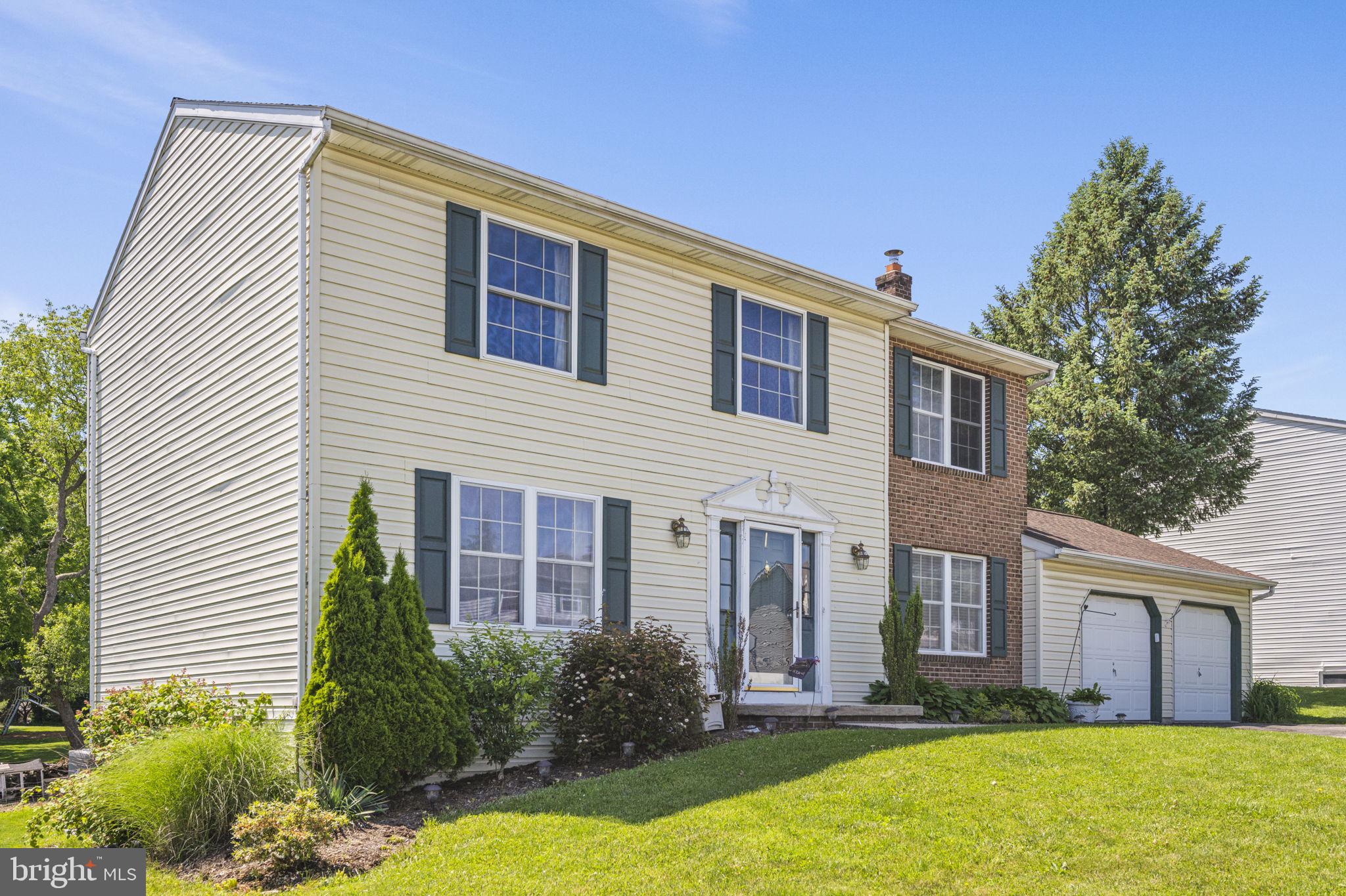 LAMPLIGHT VILLAGE - Residential