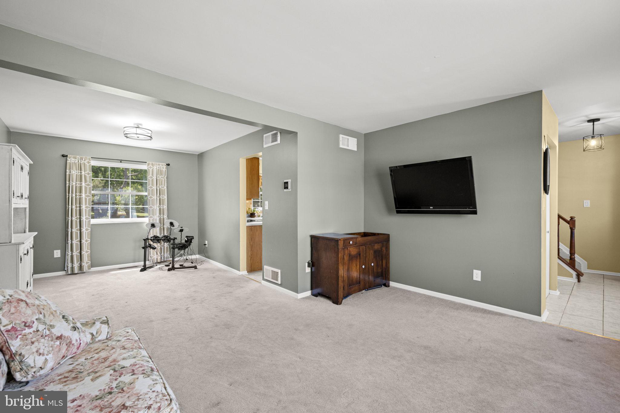 LAMPLIGHT VILLAGE - Residential