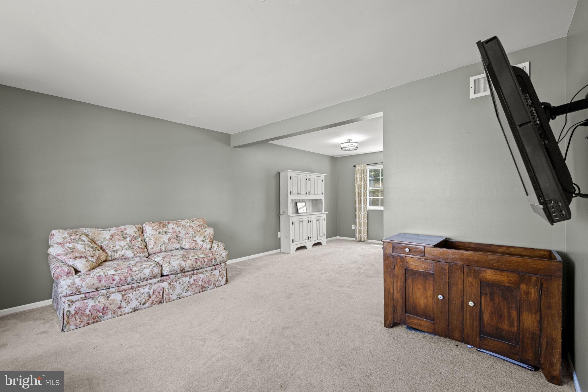 LAMPLIGHT VILLAGE - Residential