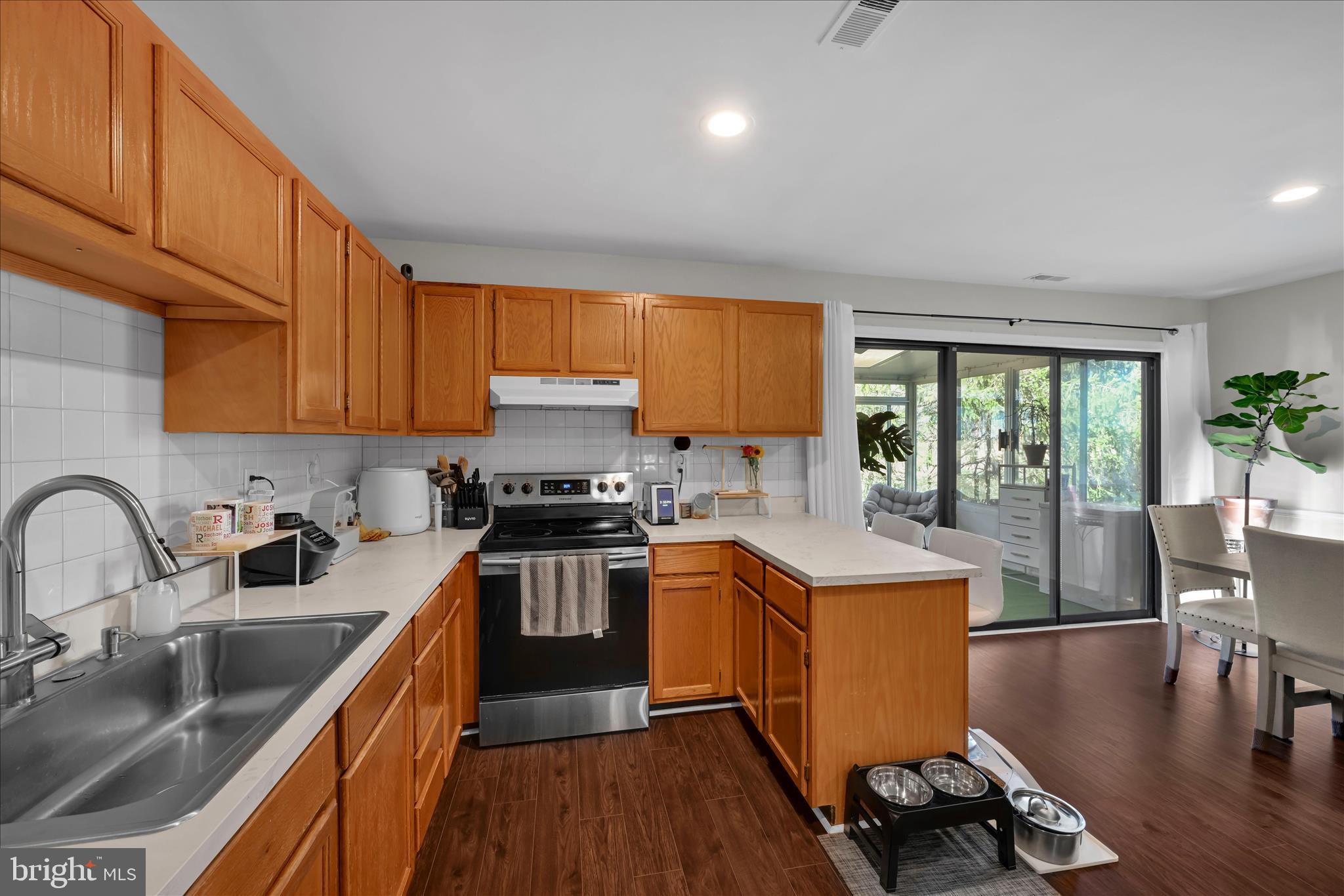 BARLEY SHEAF - Residential