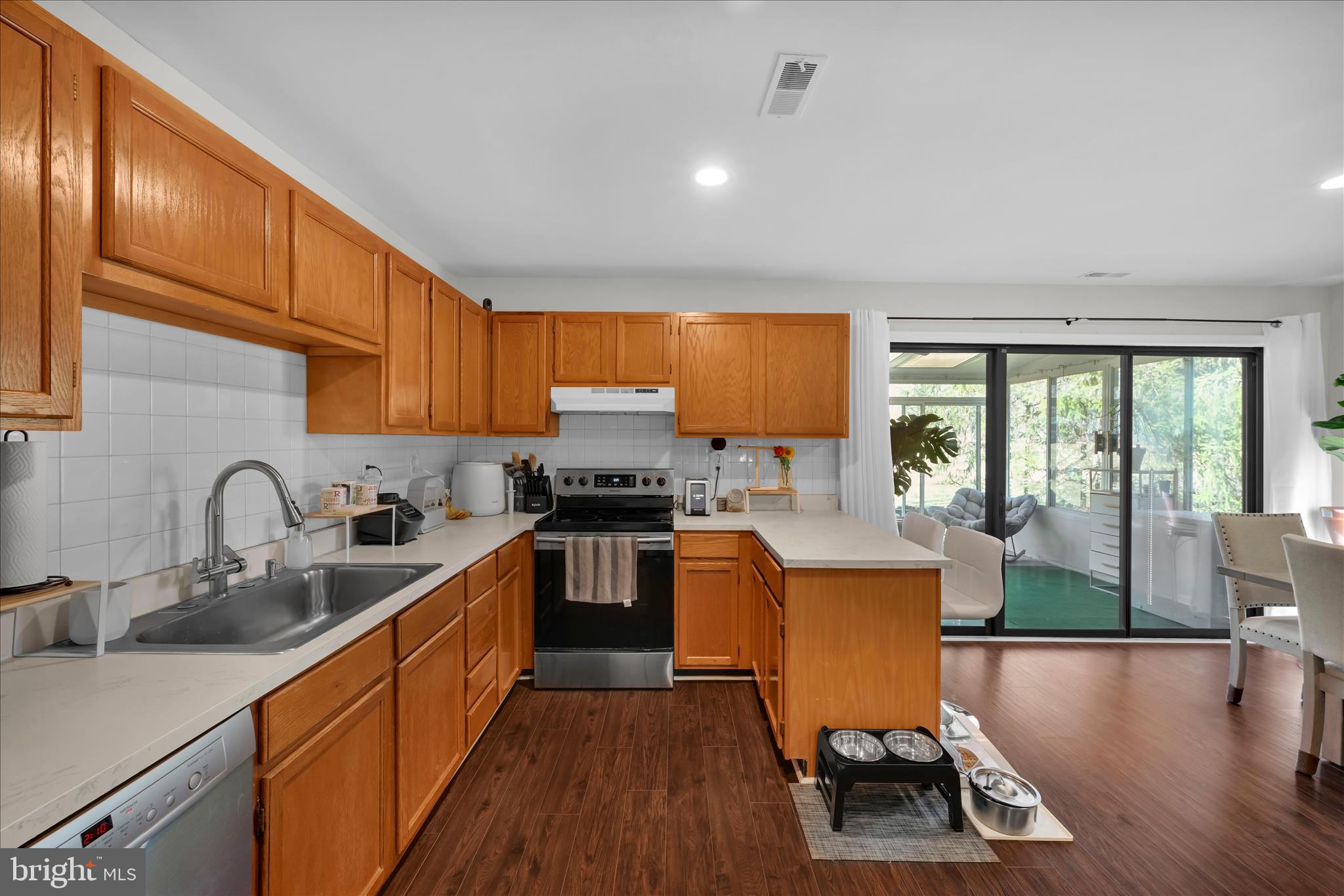 BARLEY SHEAF - Residential