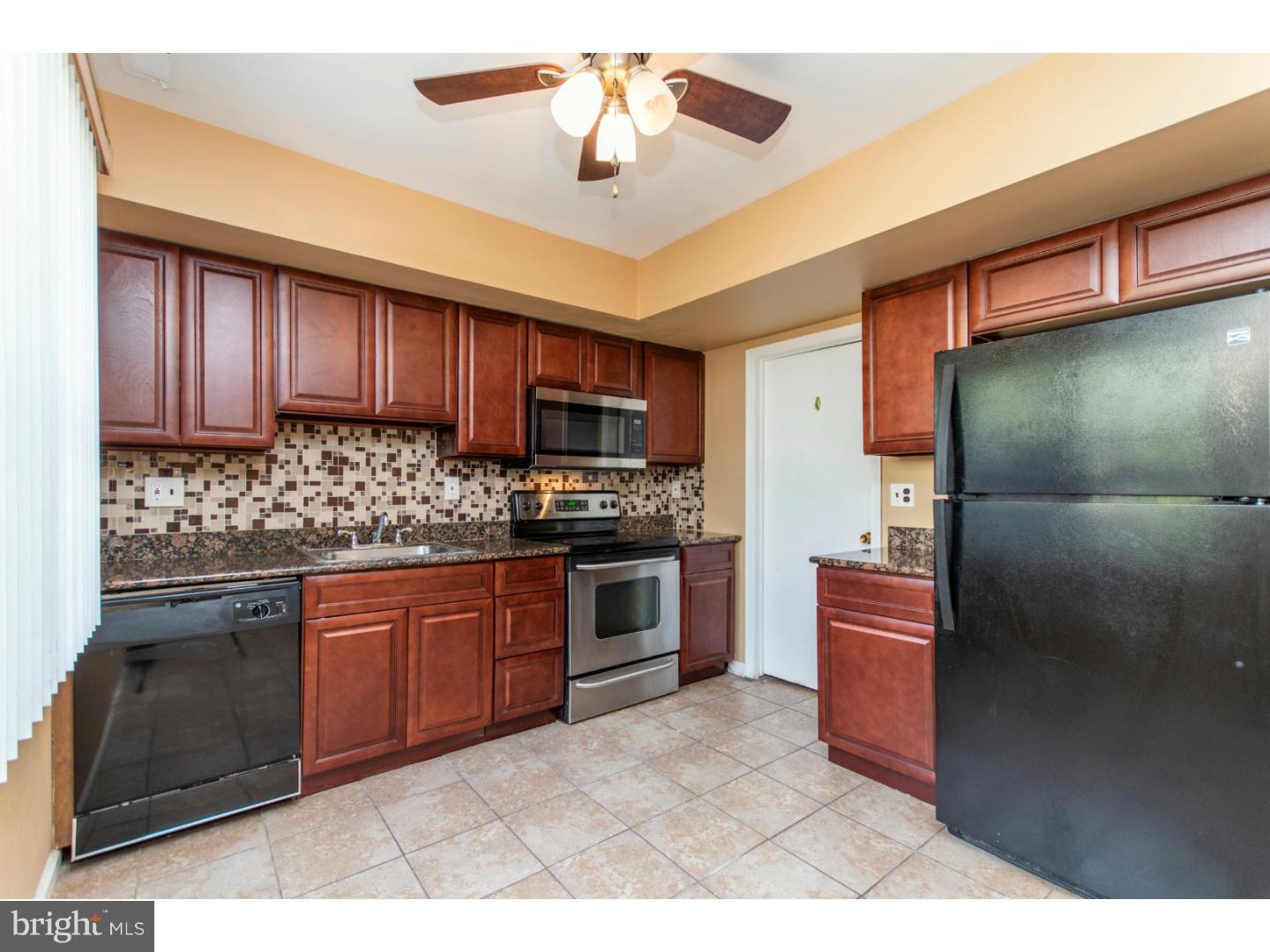 SAW MILL VALLEY - Residential