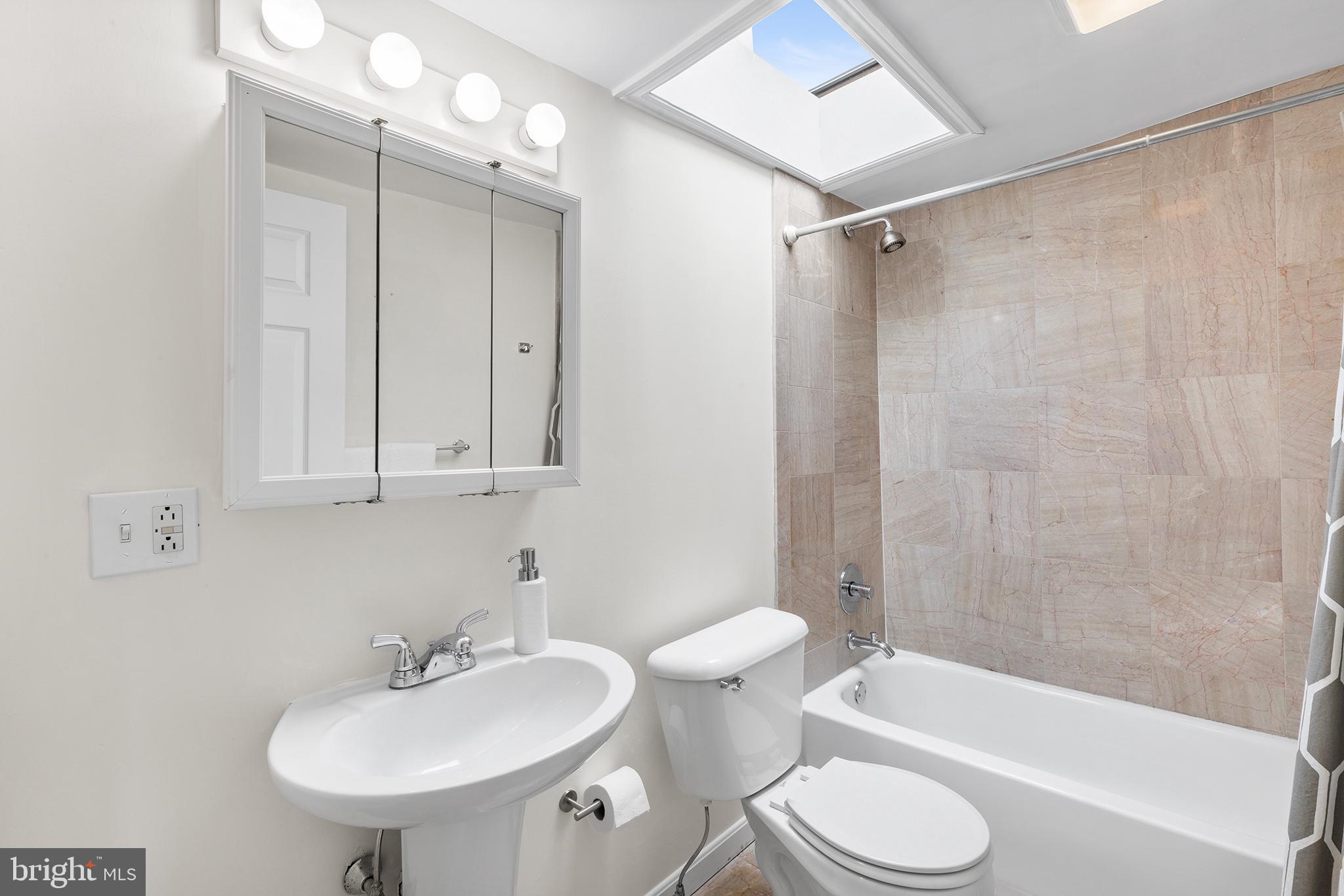 GRADUATE HOSPITAL - Residential