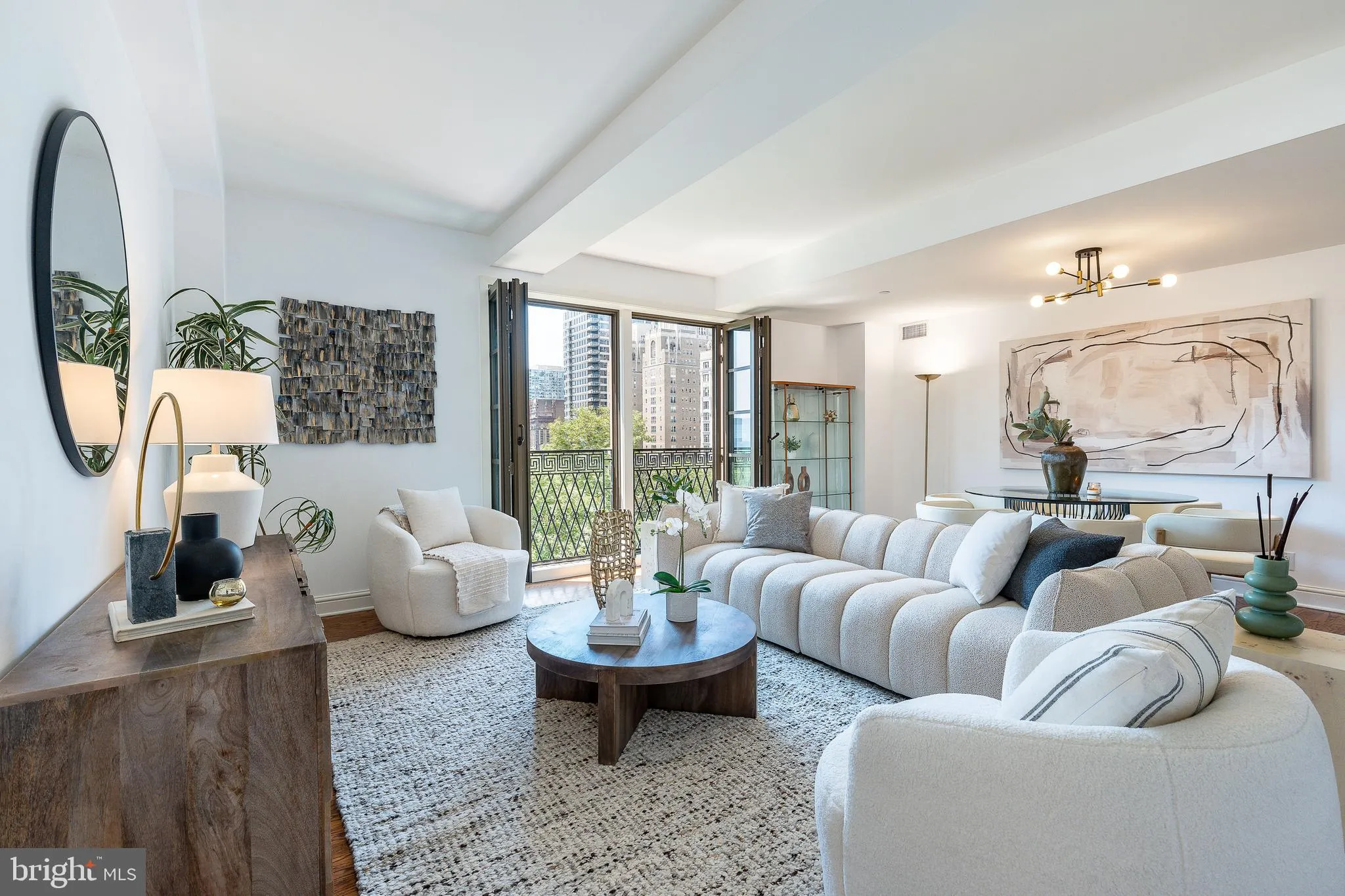 Philadelphia, Pennsylvania 19103, United States, 3 Bedrooms Bedrooms, ,3 BathroomsBathrooms,Residential,Active,167340