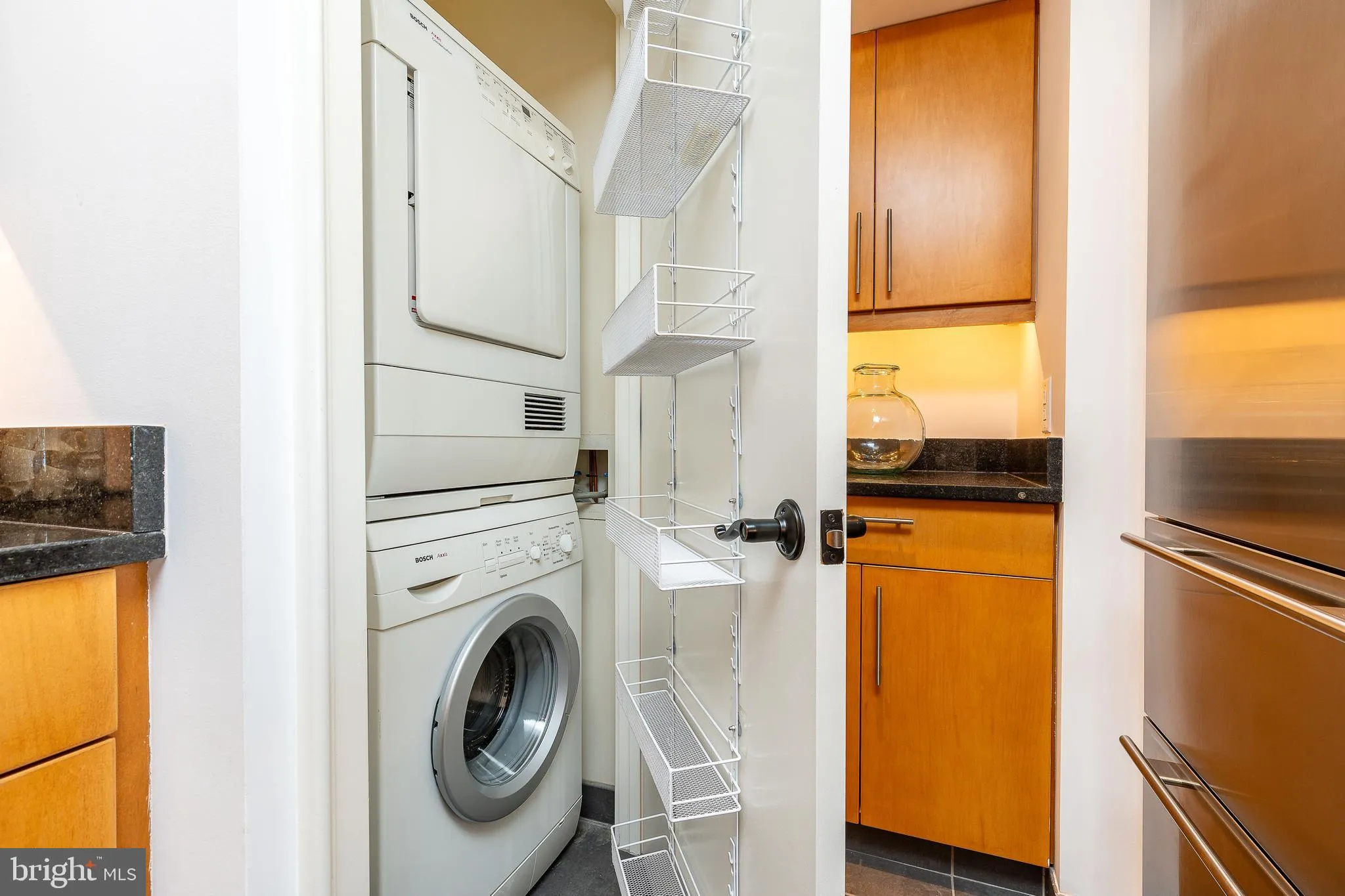 Philadelphia, Pennsylvania 19103, United States, 3 Bedrooms Bedrooms, ,3 BathroomsBathrooms,Residential,Active,167340