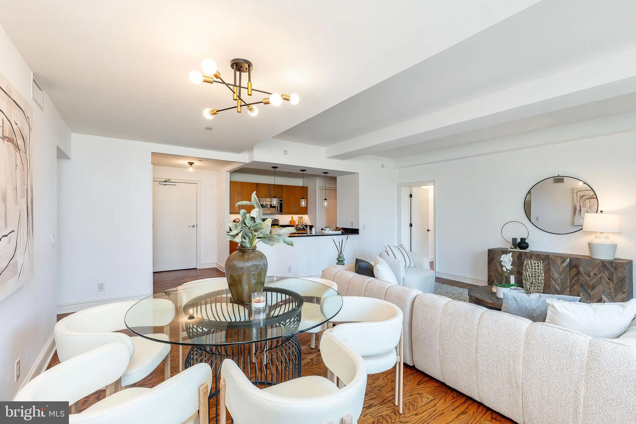 Philadelphia, Pennsylvania 19103, United States, 3 Bedrooms Bedrooms, ,3 BathroomsBathrooms,Residential,Active,167340