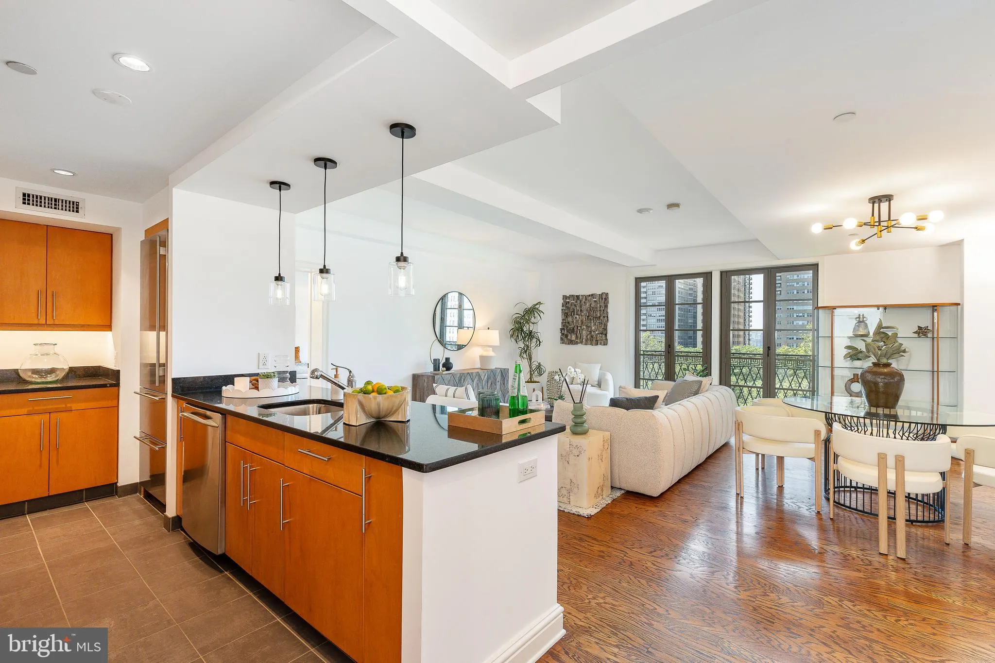 Philadelphia, Pennsylvania 19103, United States, 3 Bedrooms Bedrooms, ,3 BathroomsBathrooms,Residential,Active,167340