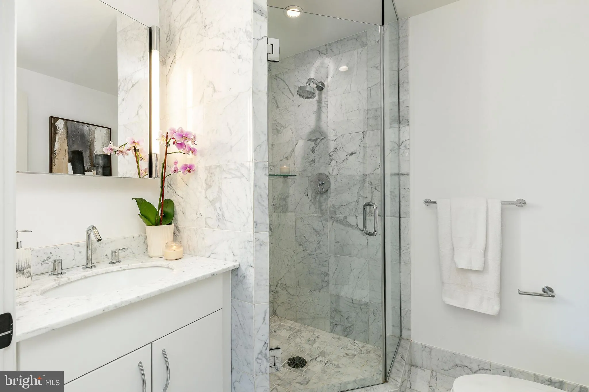 Philadelphia, Pennsylvania 19103, United States, 3 Bedrooms Bedrooms, ,3 BathroomsBathrooms,Residential,Active,167340