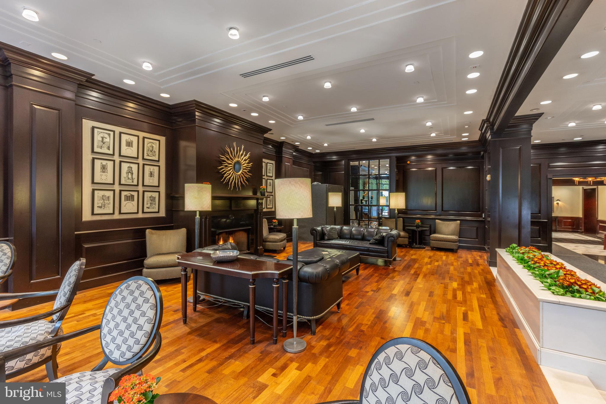 RITTENHOUSE SQUARE - Residential