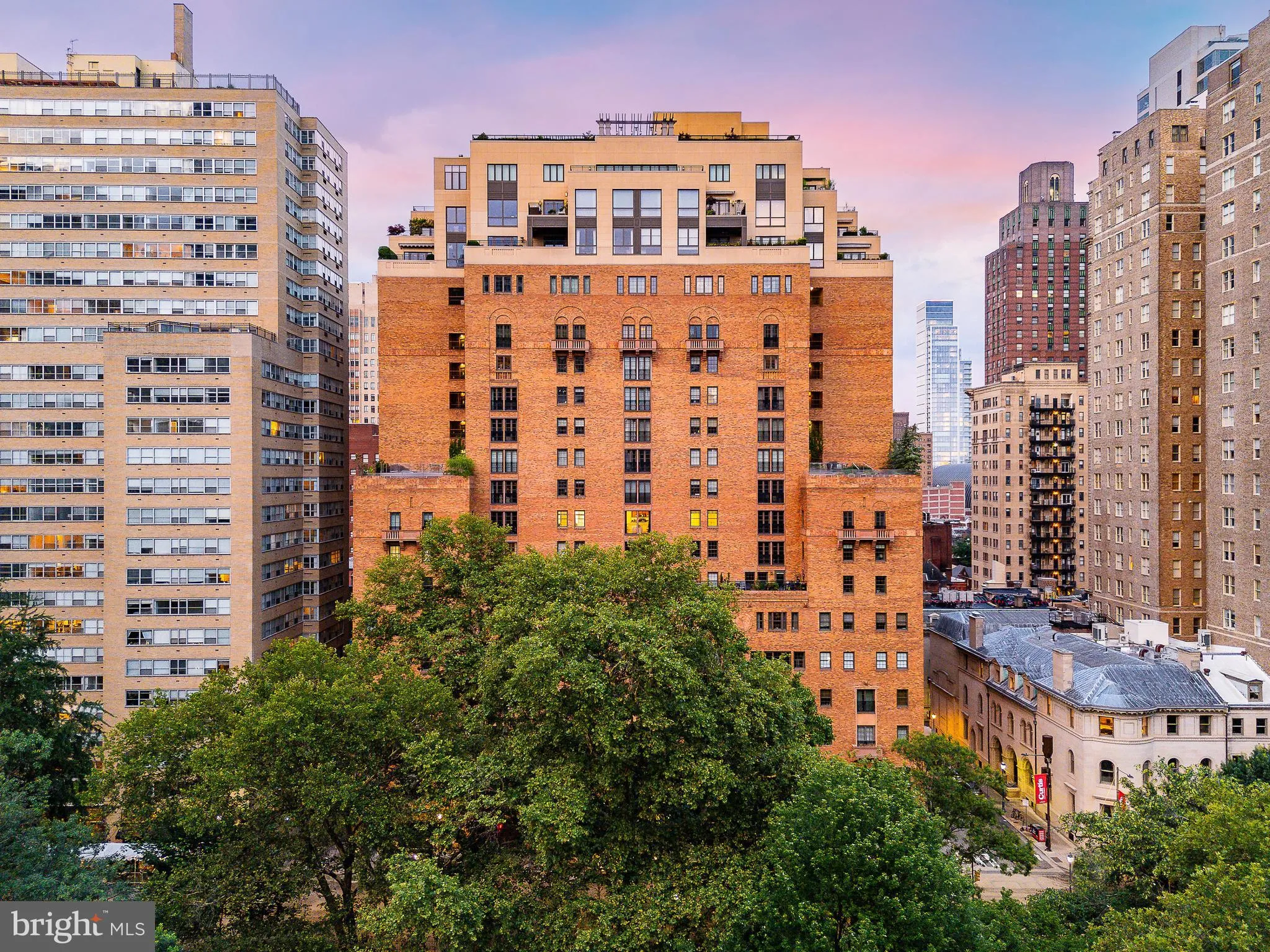 Philadelphia, Pennsylvania 19103, United States, 3 Bedrooms Bedrooms, ,3 BathroomsBathrooms,Residential,Active,167340