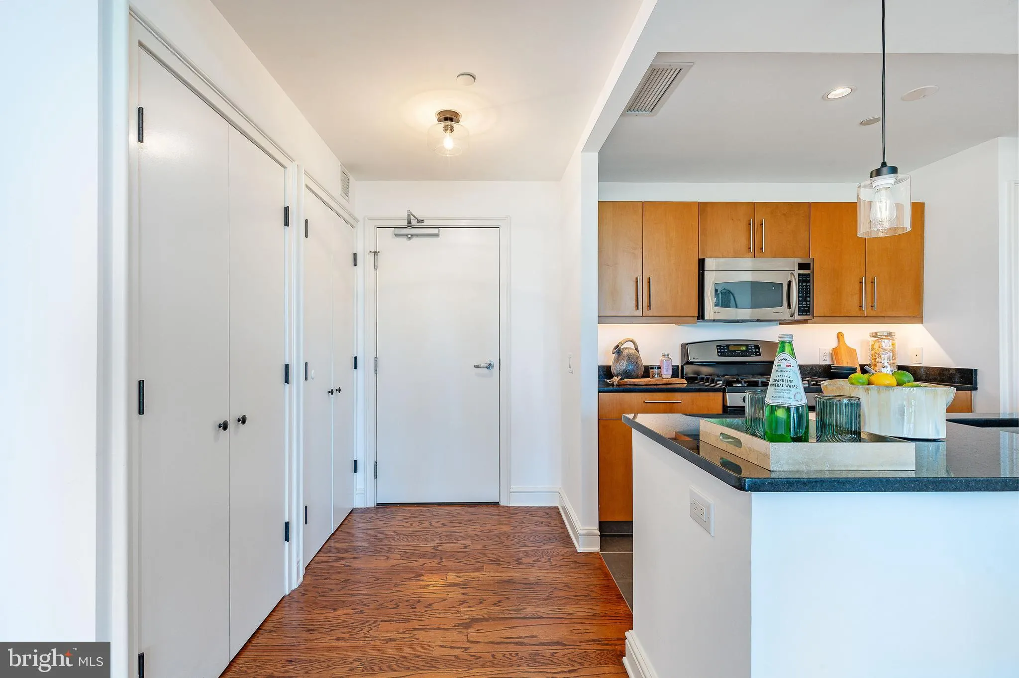 Philadelphia, Pennsylvania 19103, United States, 3 Bedrooms Bedrooms, ,3 BathroomsBathrooms,Residential,Active,167340