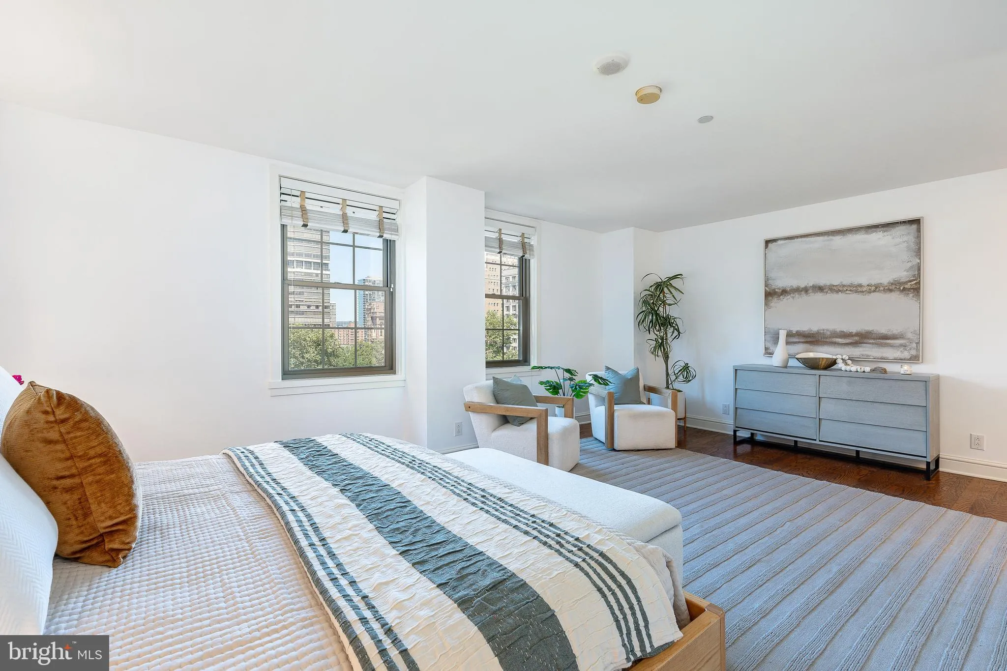 Philadelphia, Pennsylvania 19103, United States, 3 Bedrooms Bedrooms, ,3 BathroomsBathrooms,Residential,Active,167340