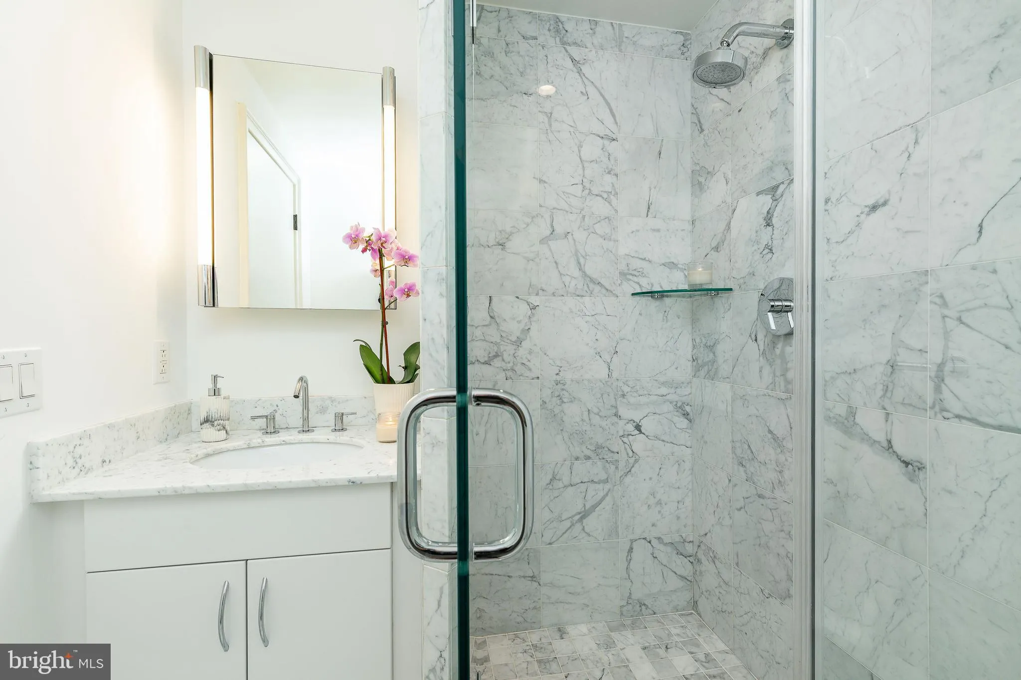 Philadelphia, Pennsylvania 19103, United States, 3 Bedrooms Bedrooms, ,3 BathroomsBathrooms,Residential,Active,167340