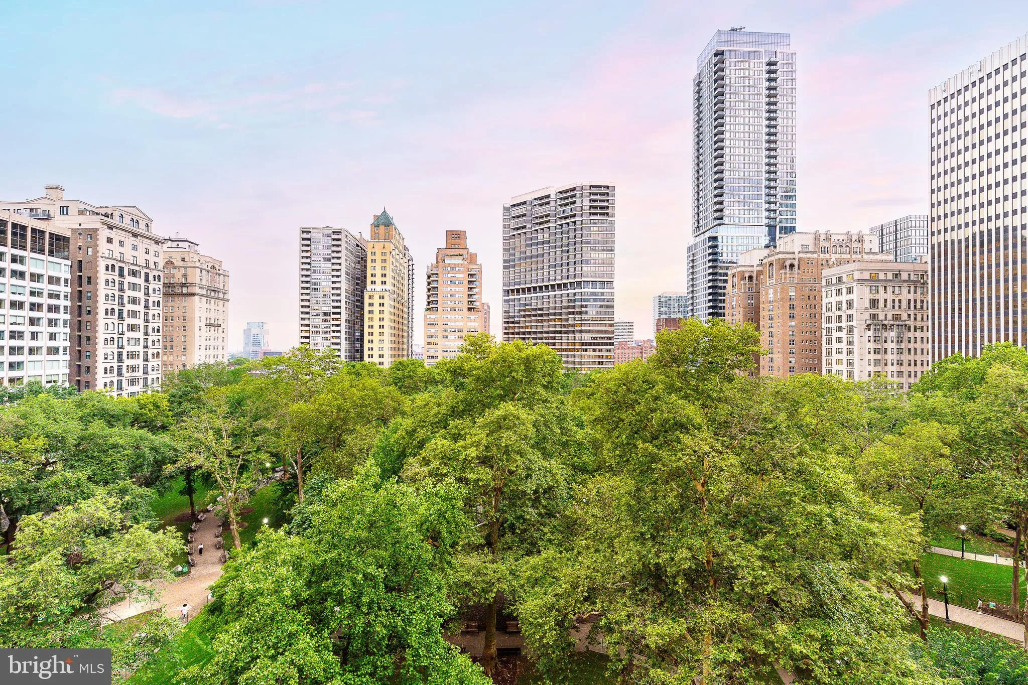 Philadelphia, Pennsylvania 19103, United States, 3 Bedrooms Bedrooms, ,3 BathroomsBathrooms,Residential,Active,167340