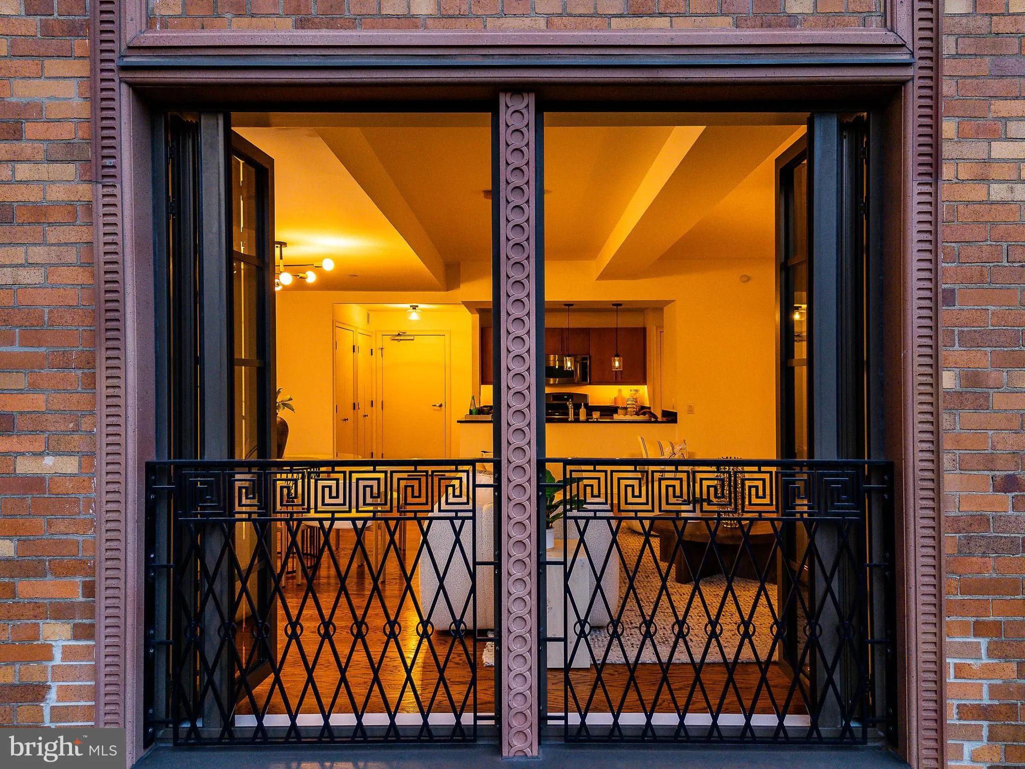 Philadelphia, Pennsylvania 19103, United States, 3 Bedrooms Bedrooms, ,3 BathroomsBathrooms,Residential,Active,167340