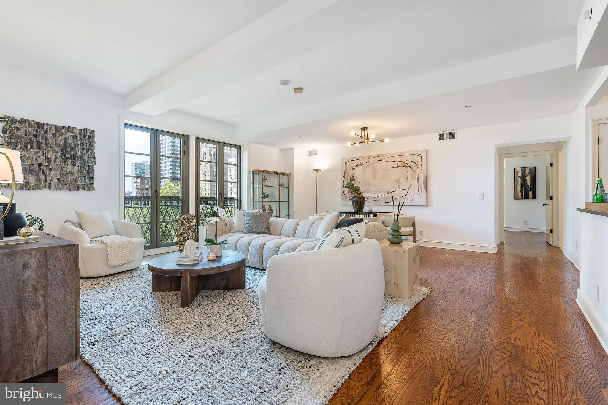 Philadelphia, Pennsylvania 19103, United States, 3 Bedrooms Bedrooms, ,3 BathroomsBathrooms,Residential,Active,167340