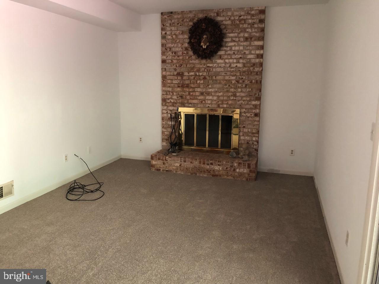 ANNAPOLIS LANDING - Residential