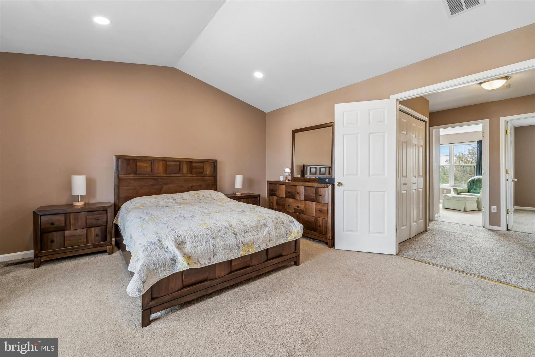 HUNT CLUB - Residential