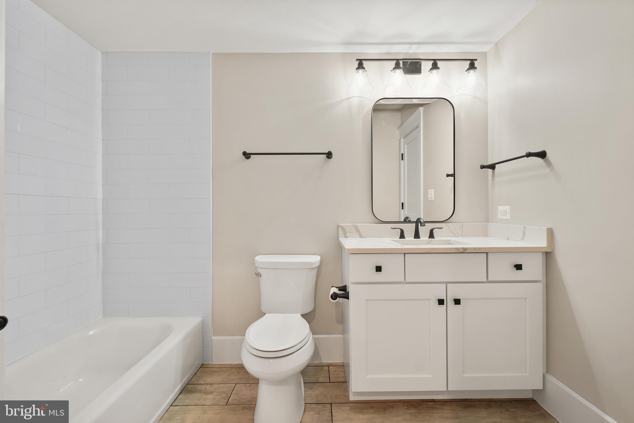 OAKWOOD KNOLLS - Residential