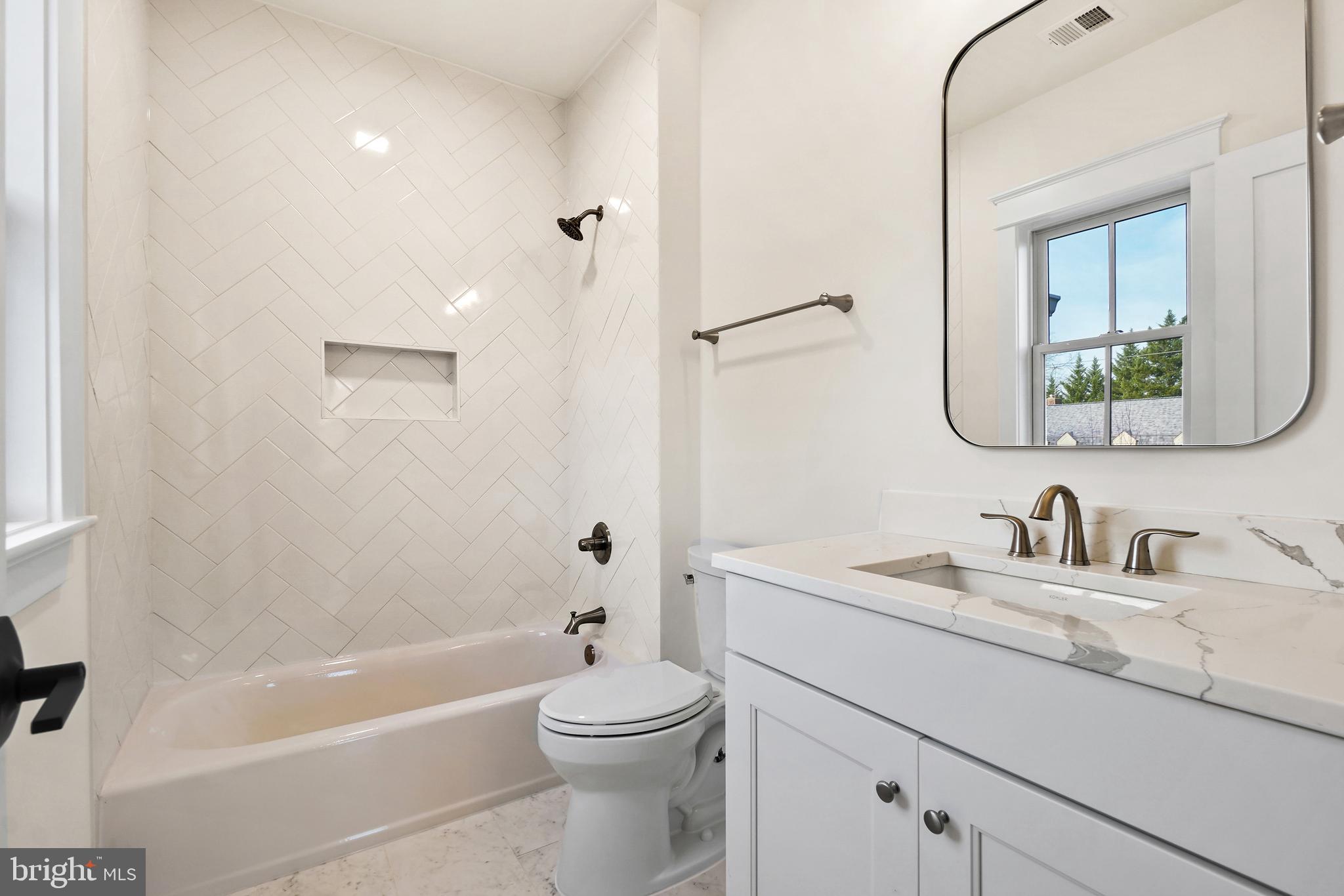 OAKWOOD KNOLLS - Residential