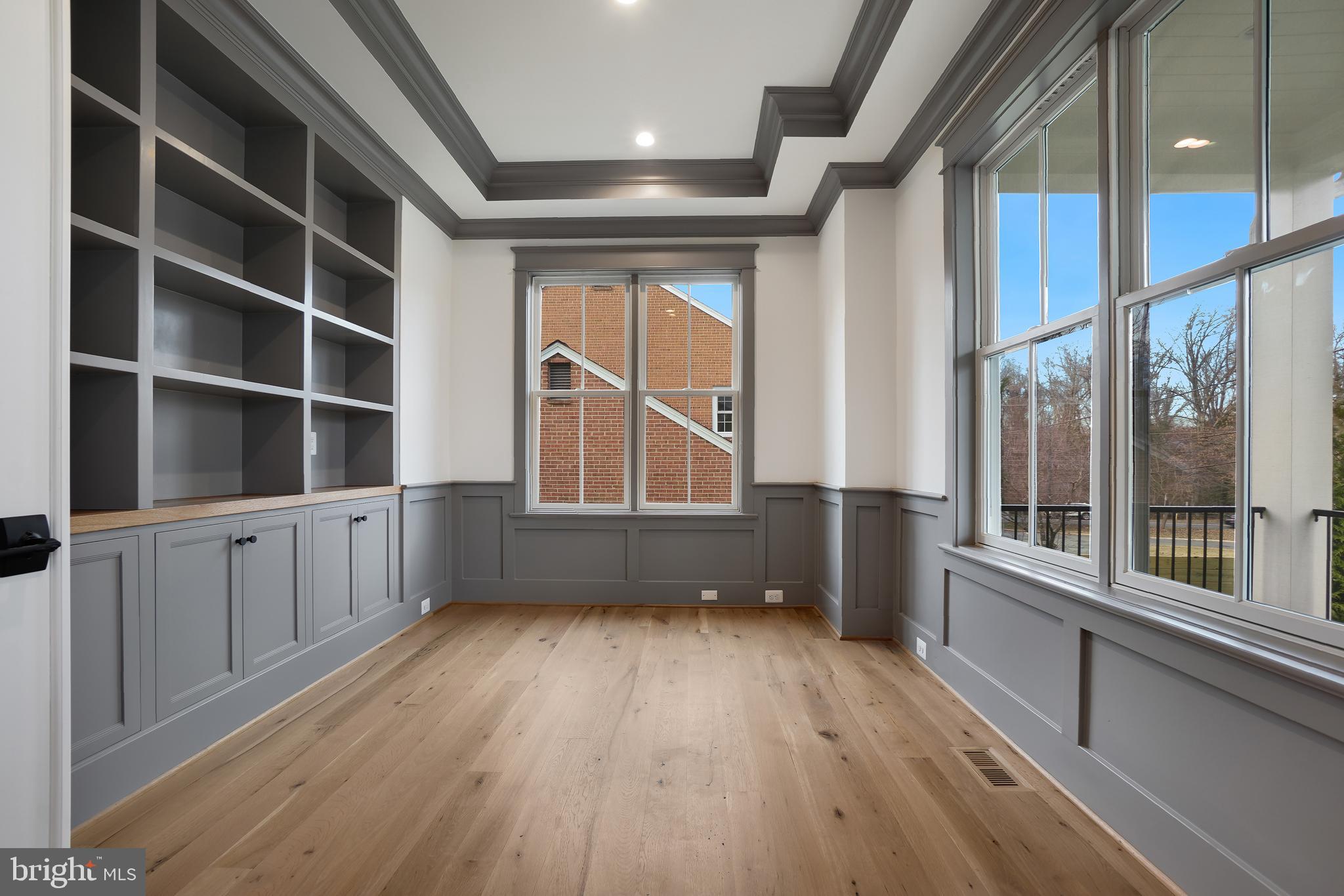 OAKWOOD KNOLLS - Residential