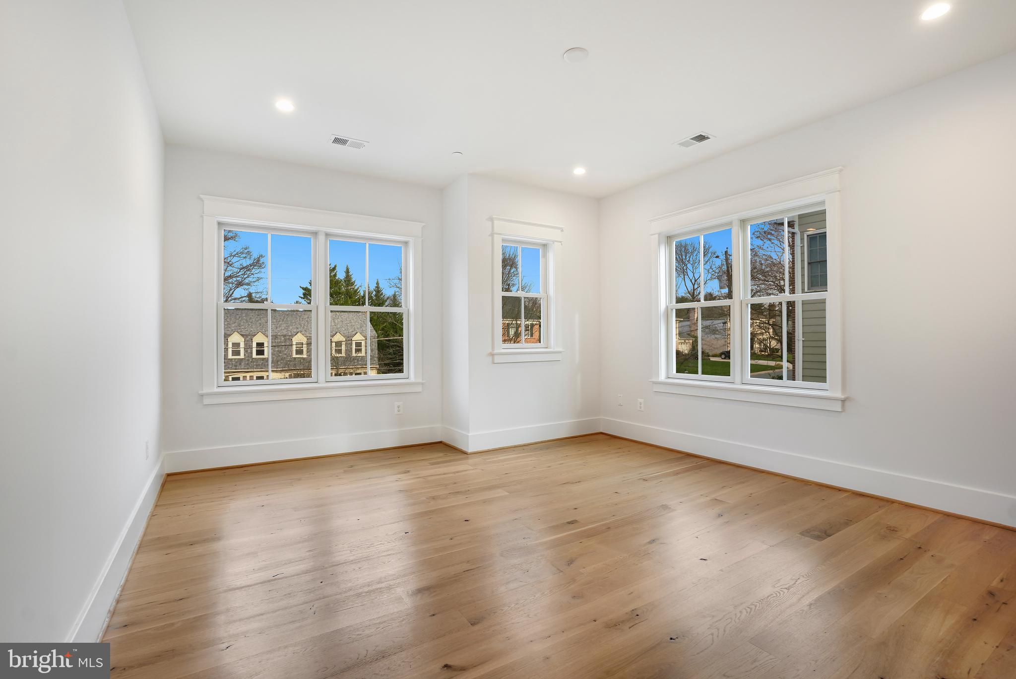 OAKWOOD KNOLLS - Residential