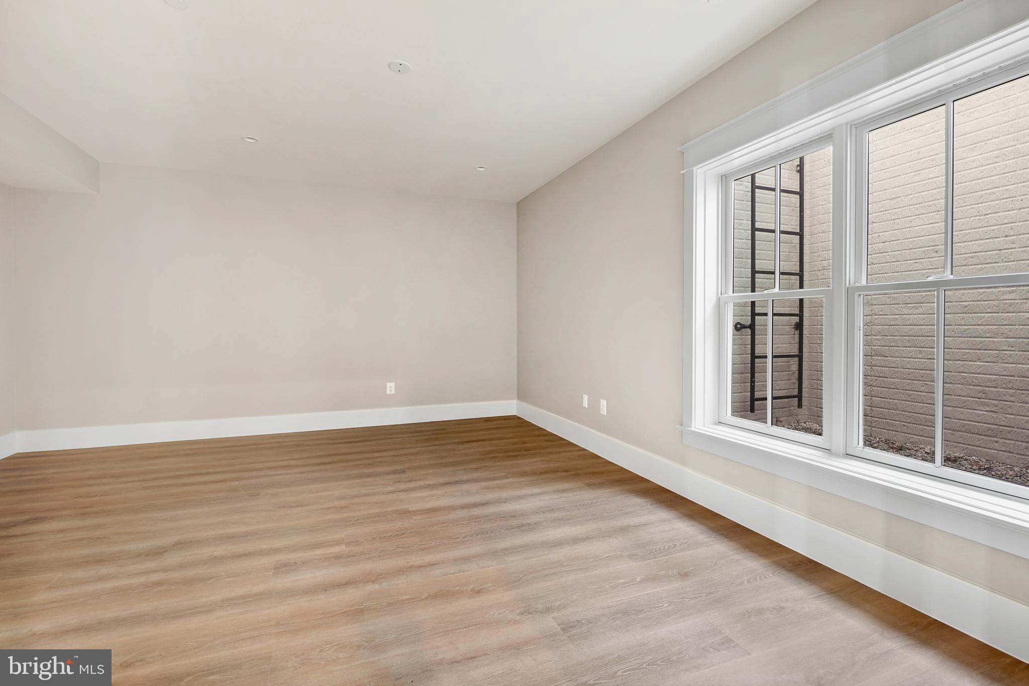 OAKWOOD KNOLLS - Residential