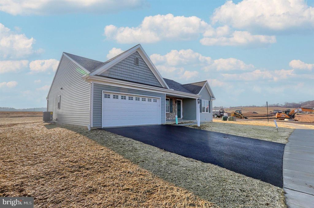 Photo of 122 CREEKSIDE DR, NEW PROVIDENCE, PA 17560 (MLS # PALA2026676)