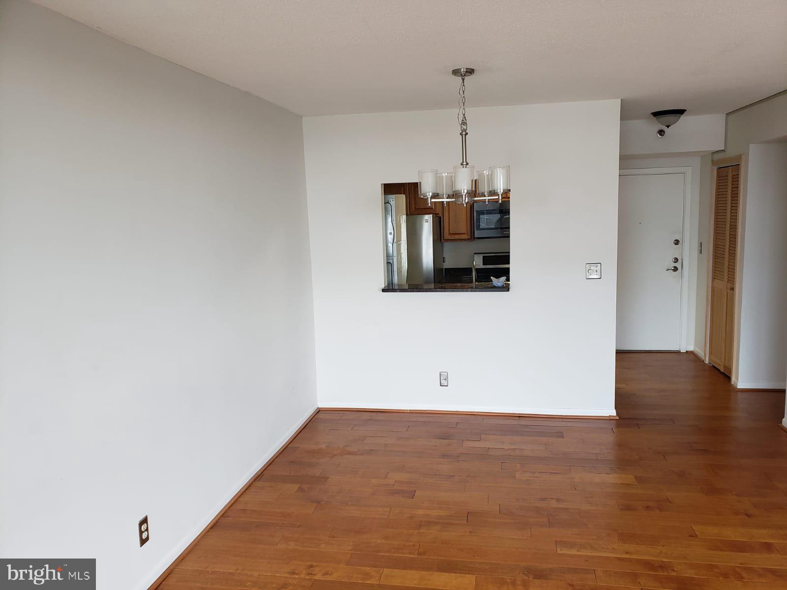 SKYLINE SQUARE CONDO - Residential Lease