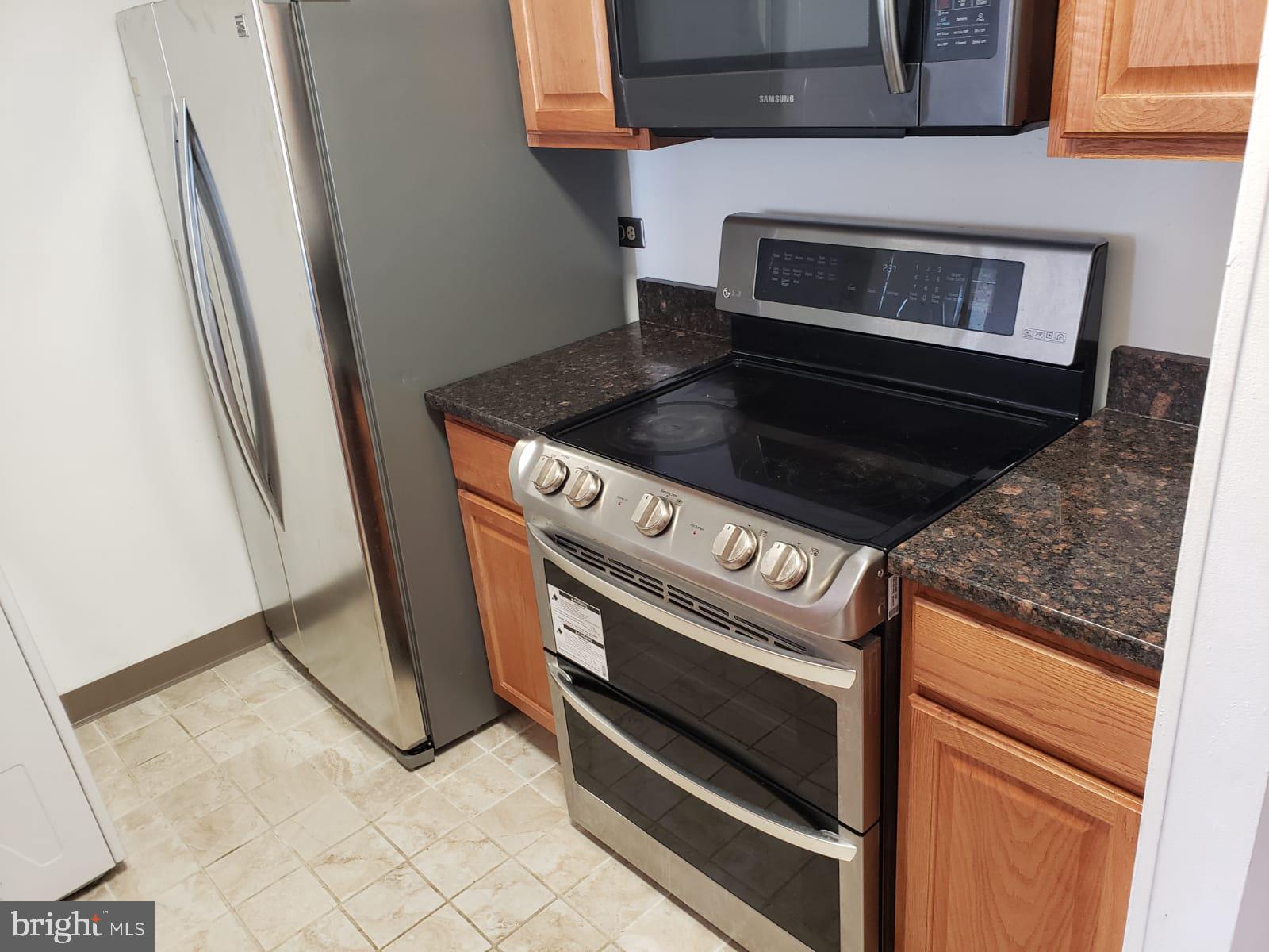 SKYLINE SQUARE CONDO - Residential Lease