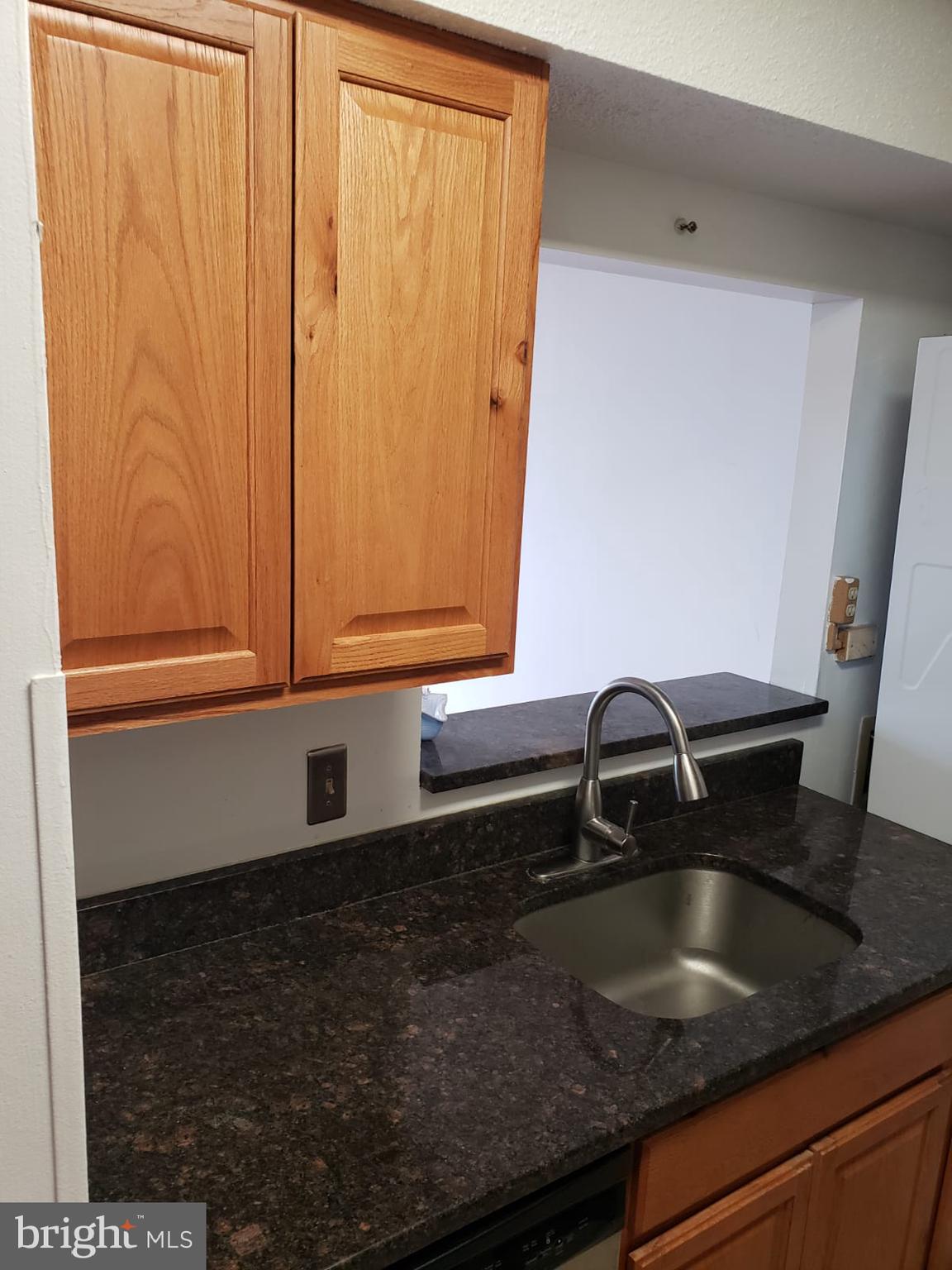 SKYLINE SQUARE CONDO - Residential Lease