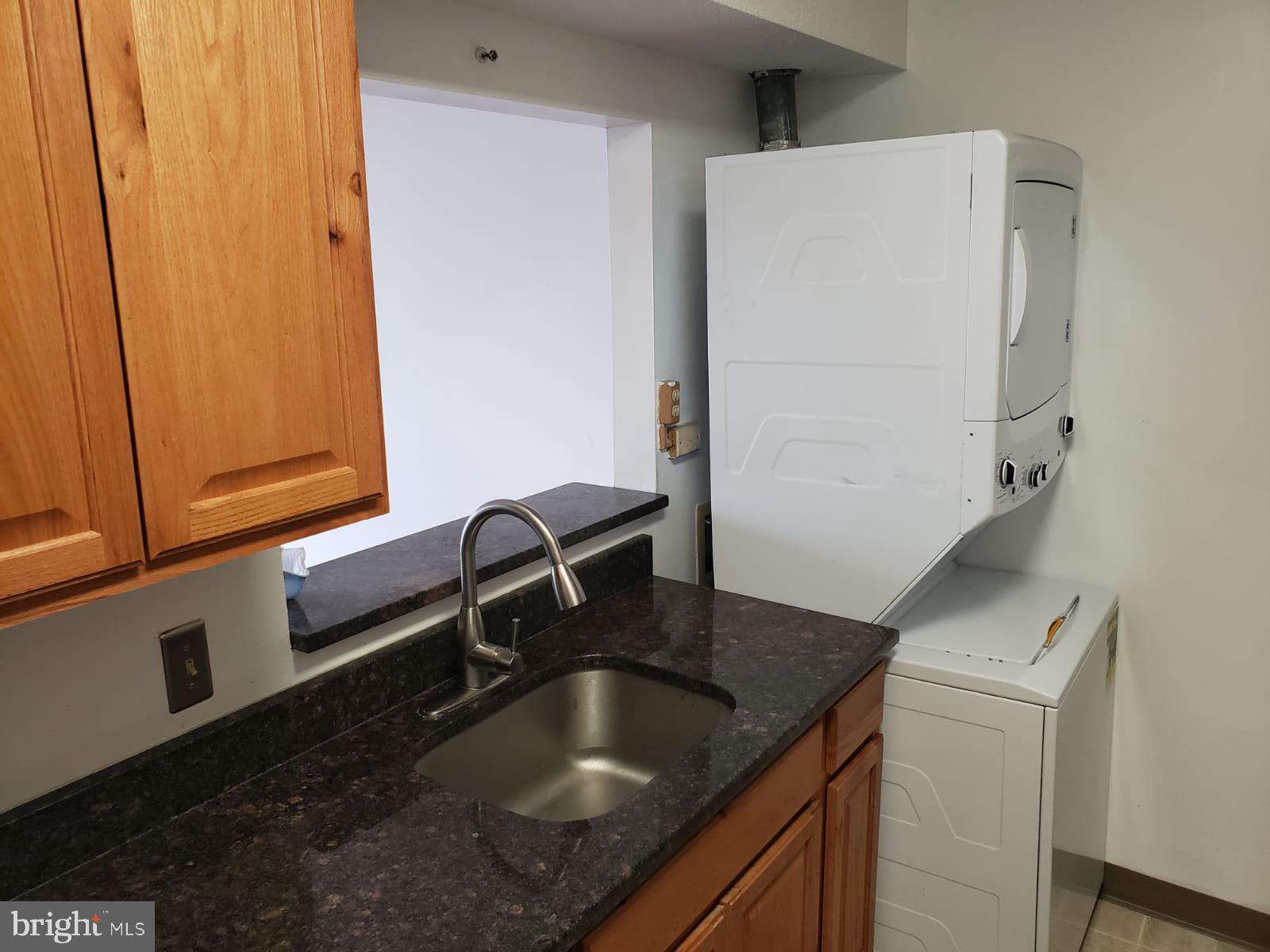 SKYLINE SQUARE CONDO - Residential Lease