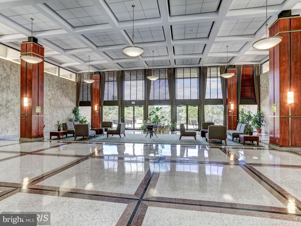 SKYLINE SQUARE CONDO - Residential Lease