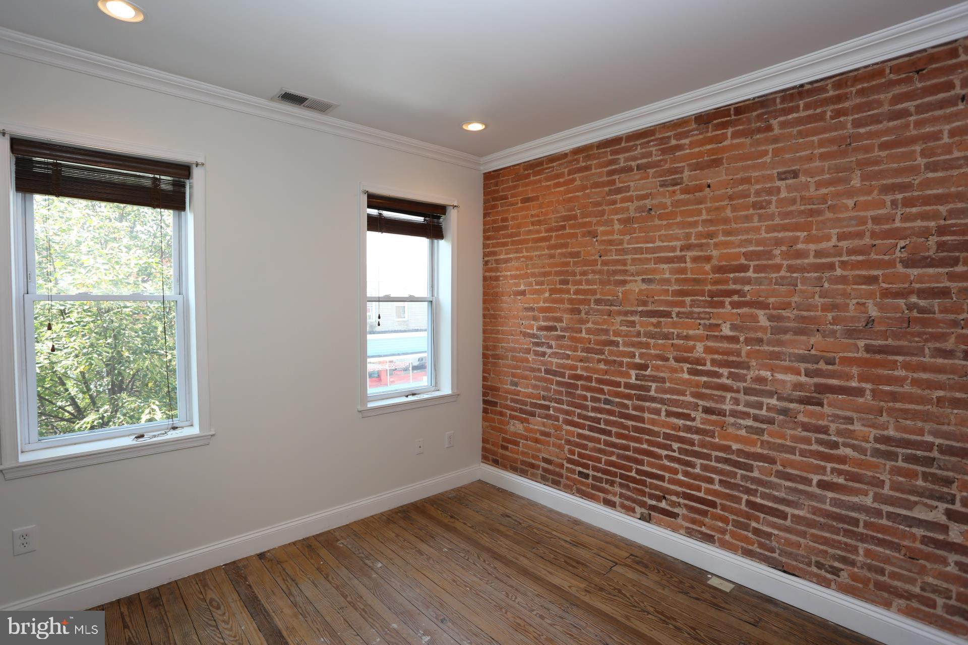 HIGHLANDTOWN - Residential Lease