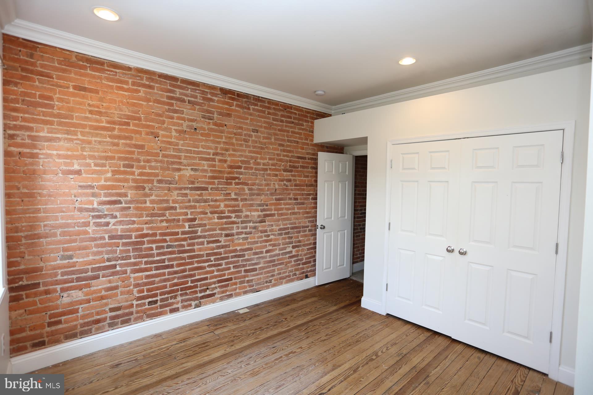 HIGHLANDTOWN - Residential Lease