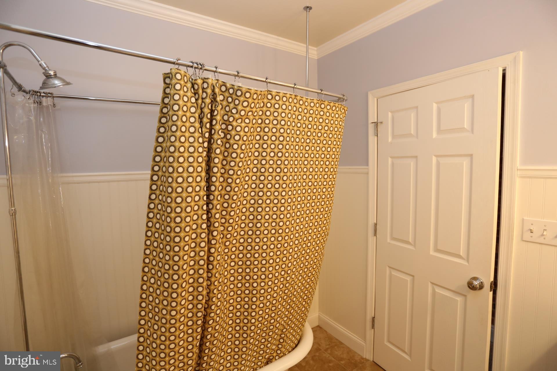 HIGHLANDTOWN - Residential Lease