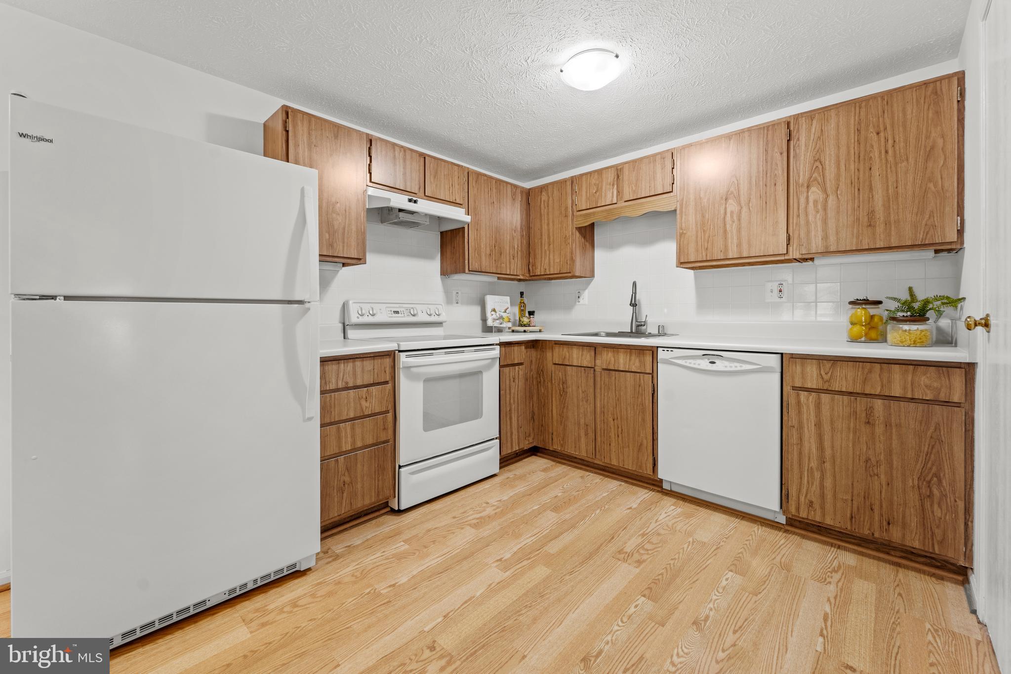 WATERS LANDING - Residential