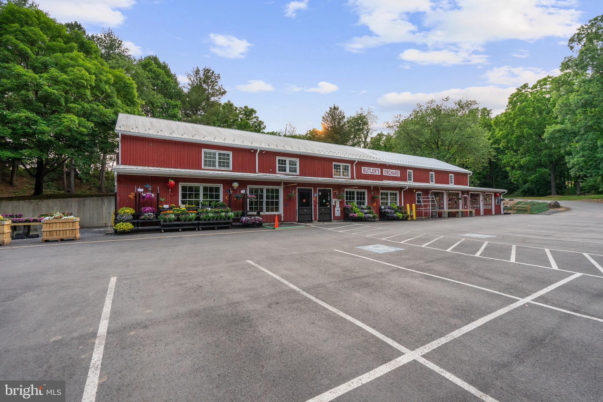 WATERS LANDING - Residential