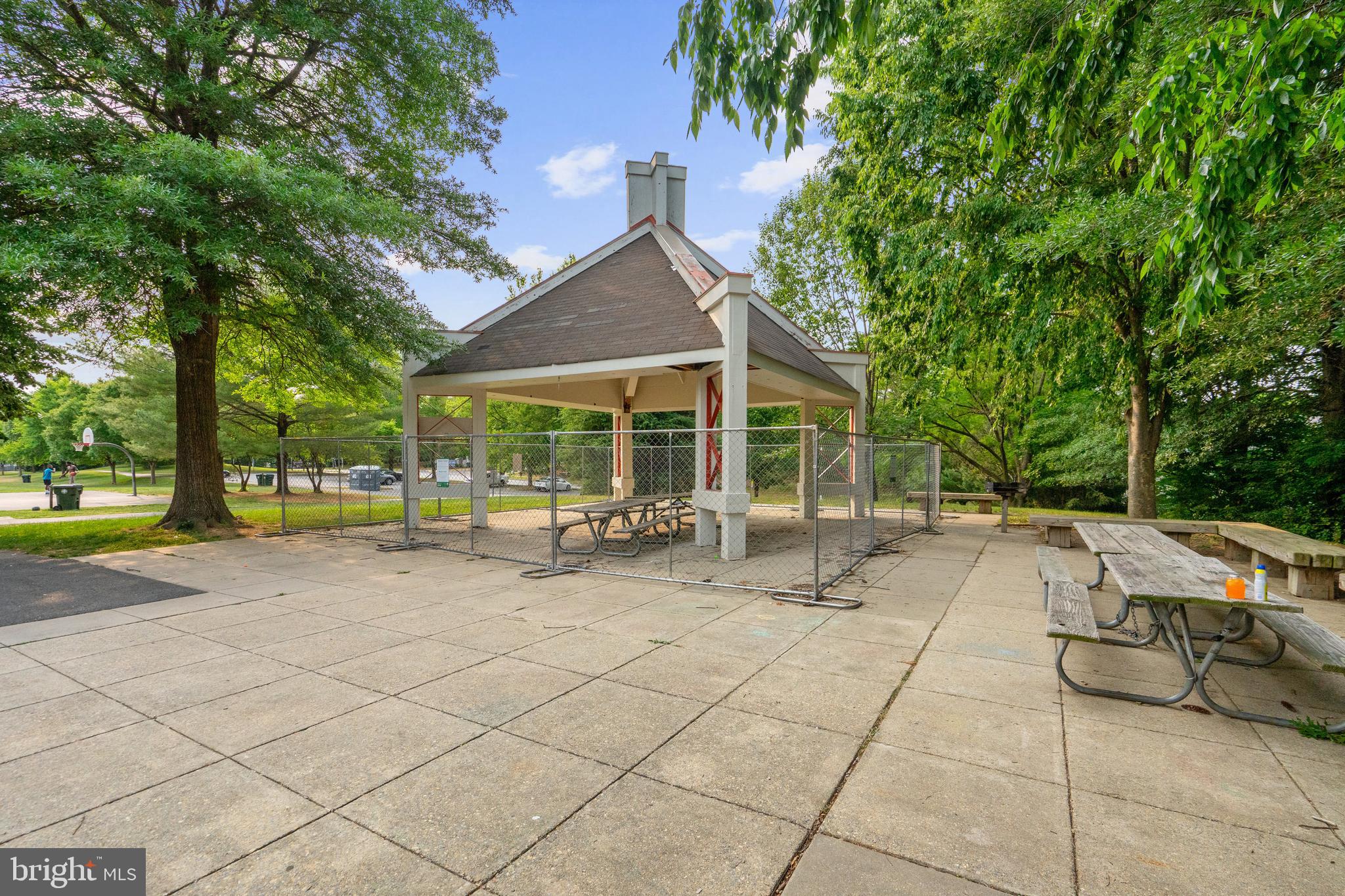 WATERS LANDING - Residential