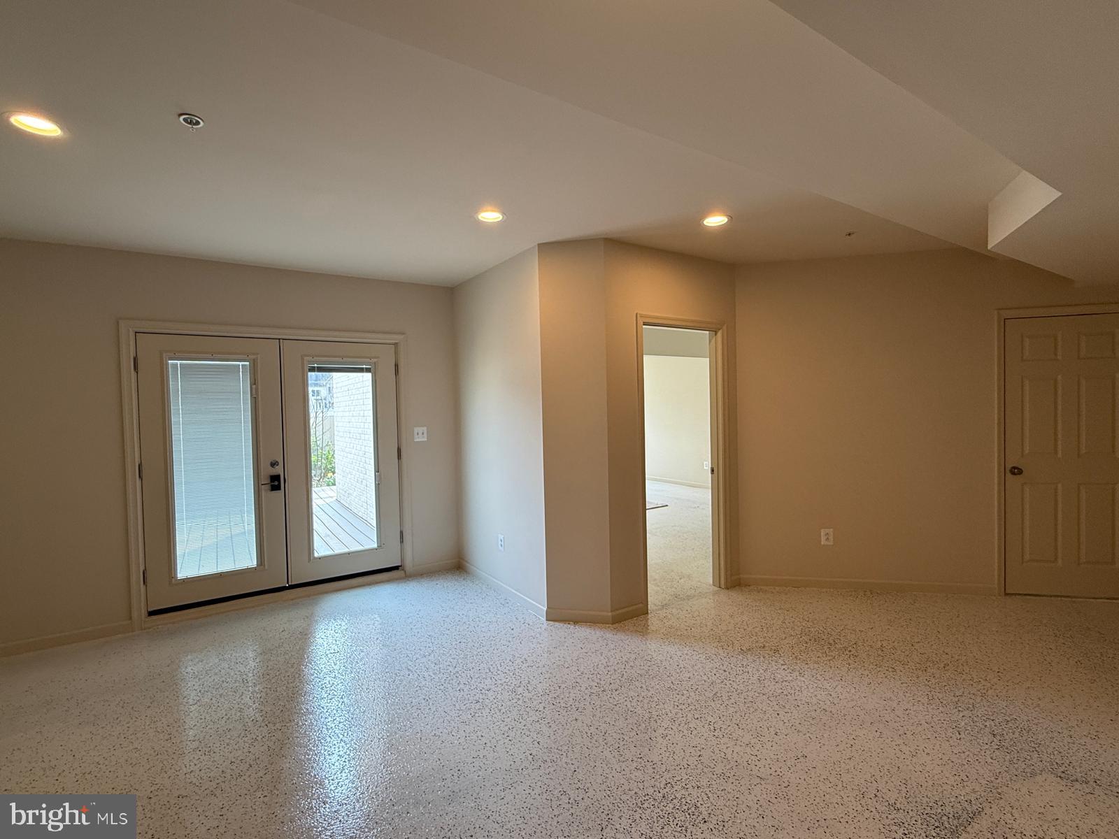 POPLAR RUN - Residential