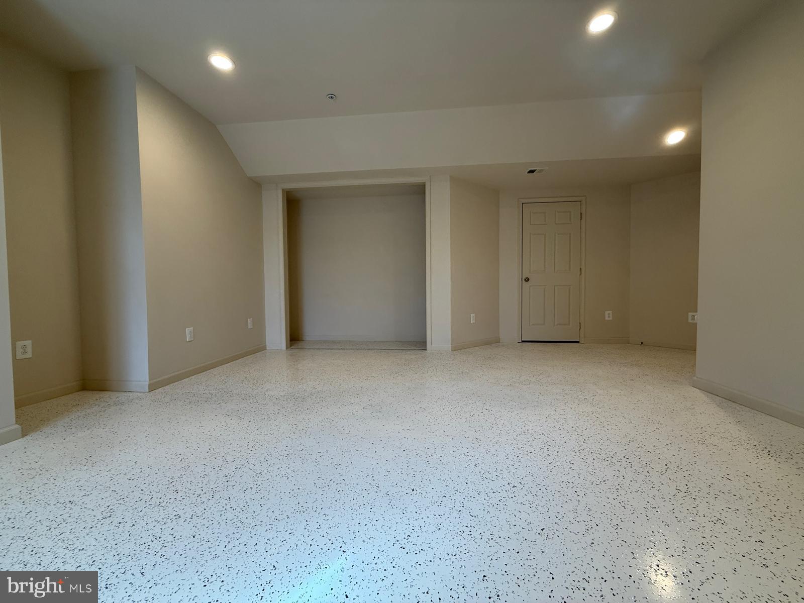 POPLAR RUN - Residential