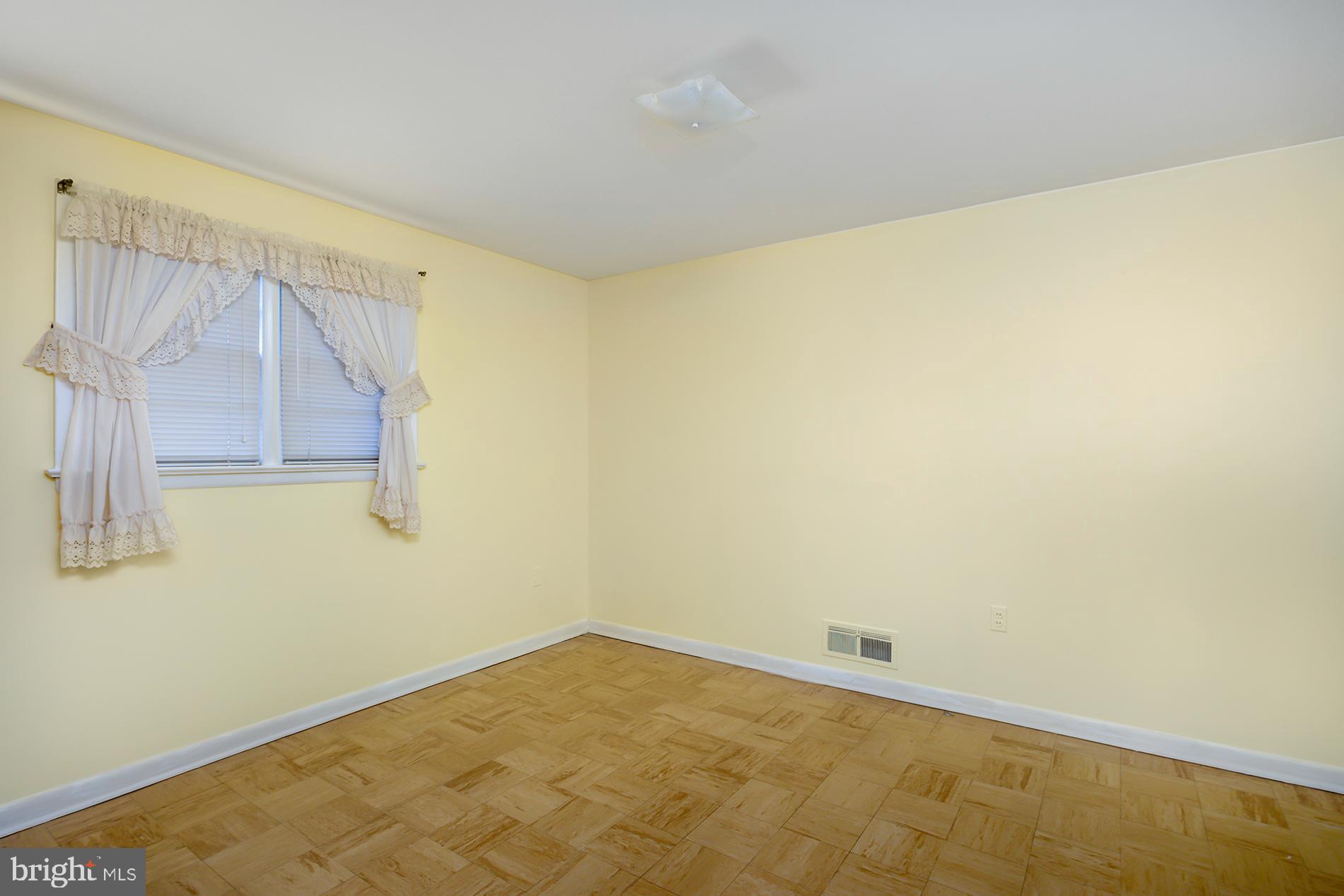 SOUTHAMPTON - Residential