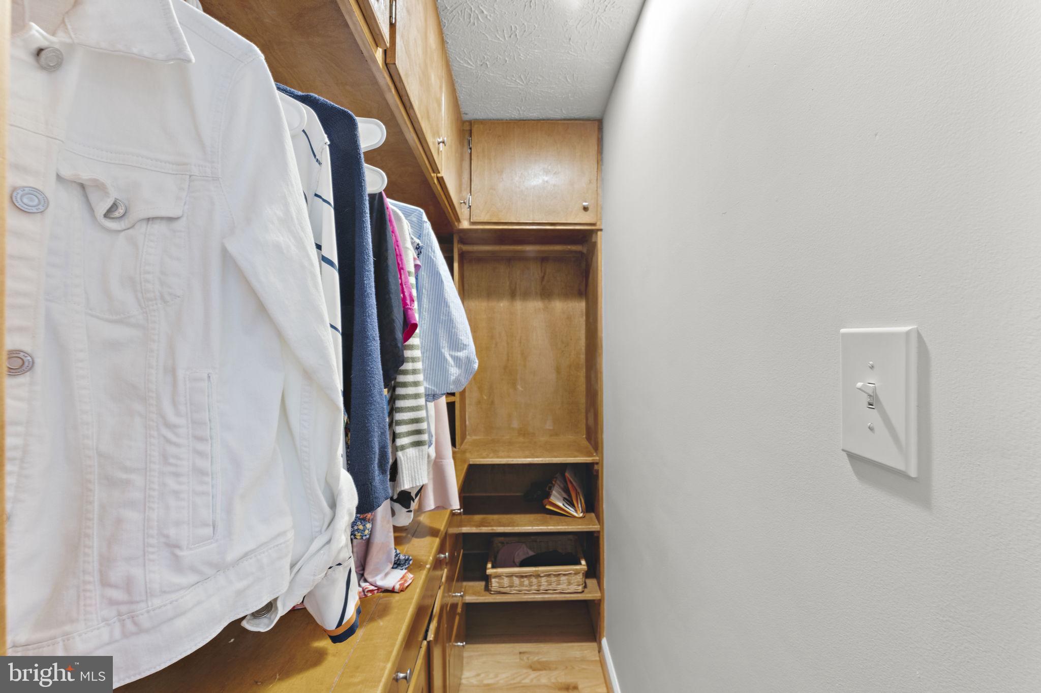 WHITNEY PARK - Residential