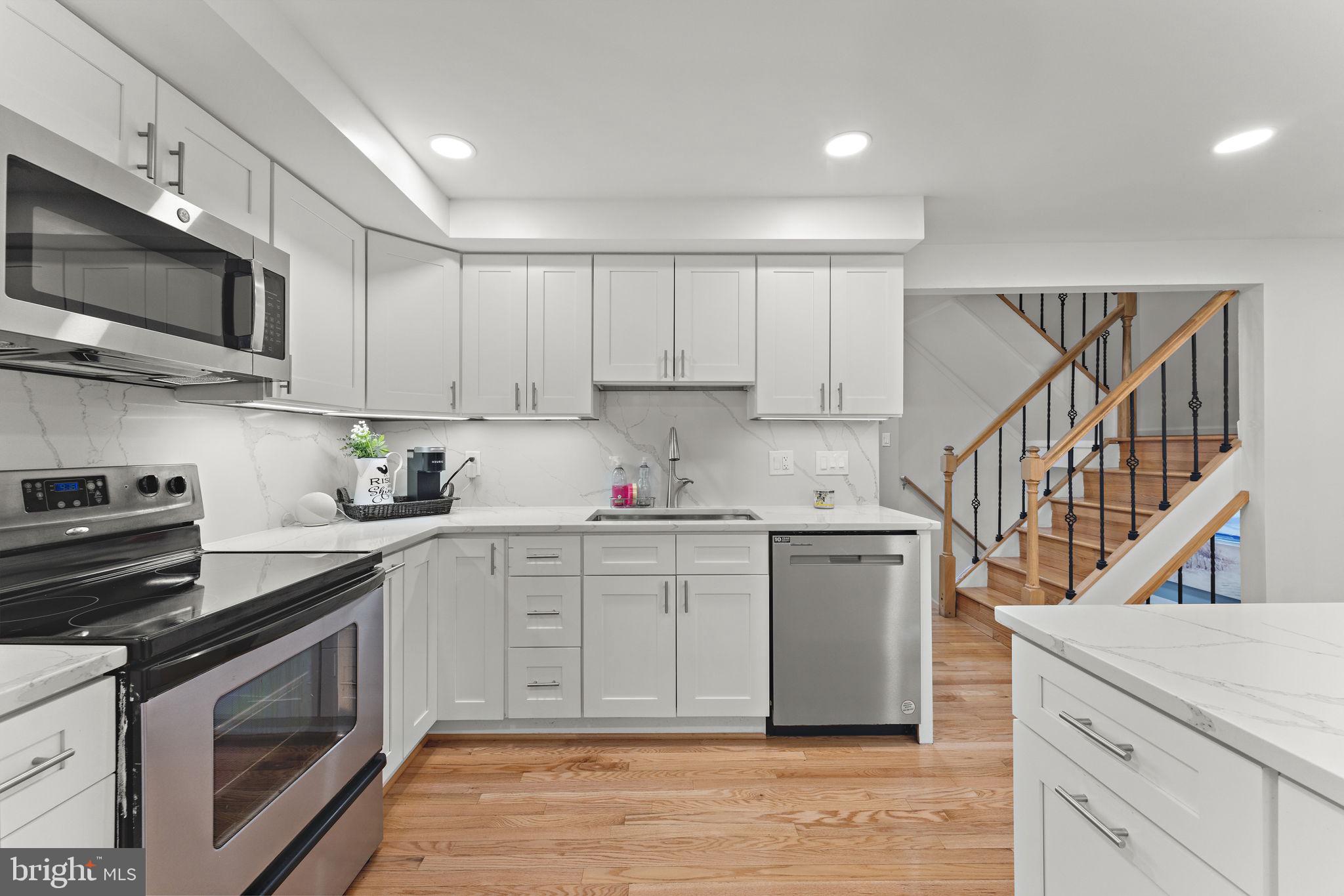 WHITNEY PARK - Residential