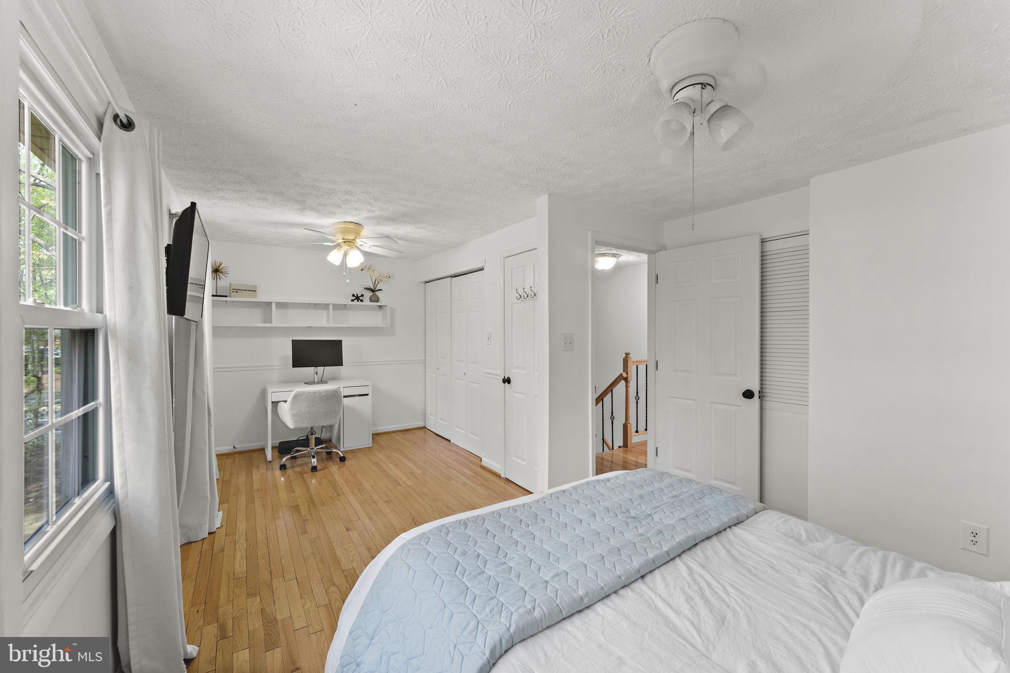 WHITNEY PARK - Residential