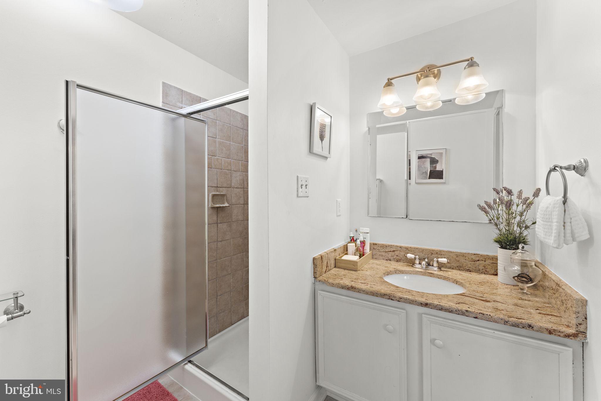 WHITNEY PARK - Residential