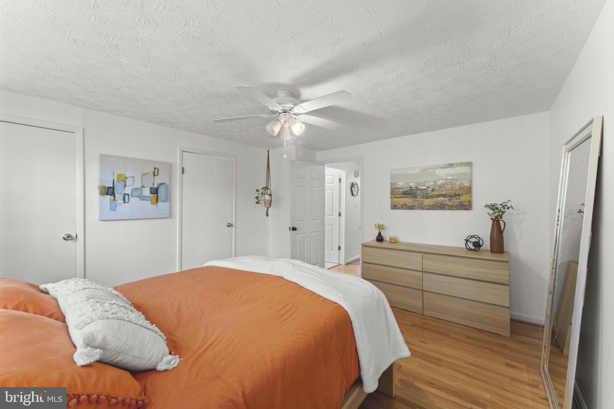 WHITNEY PARK - Residential