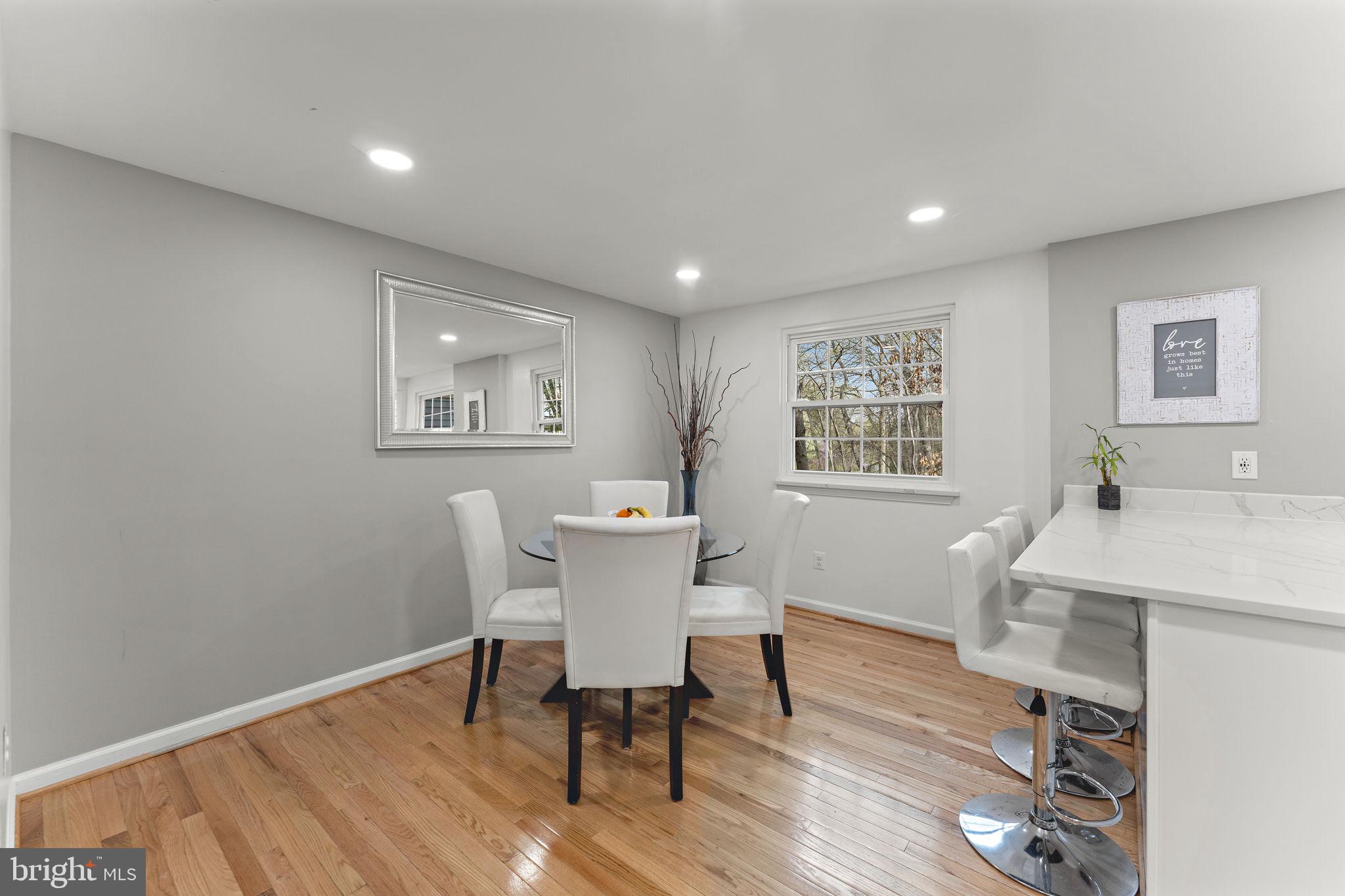 WHITNEY PARK - Residential