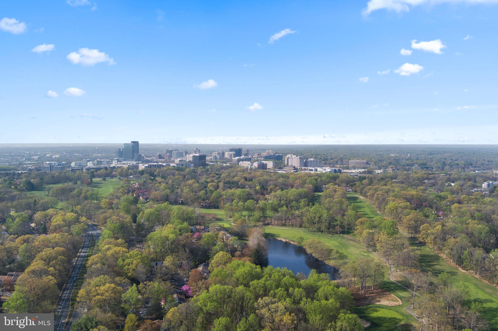 WHITNEY PARK - Residential